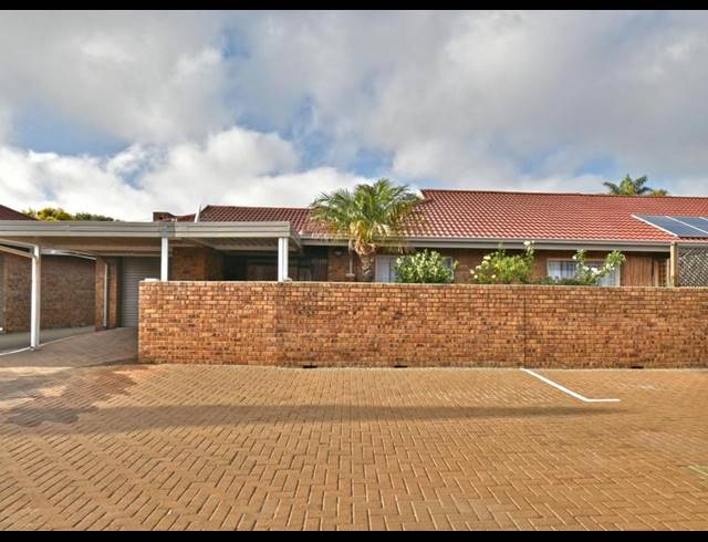 2 BEDROOM COMPLEX FOR SALE IN NEW REDRUTH